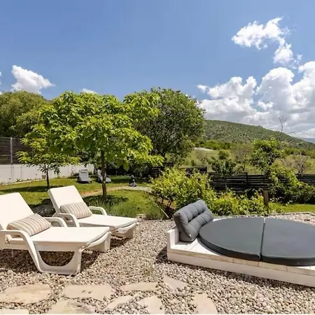 ヴィラ The View With Heated Pool , Modern Comfort In Herzegovina *