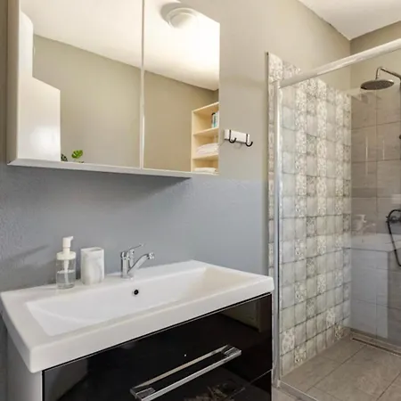 Herzegovina With Heated Pool , Modern Comfort In Herzegovina * Mostar