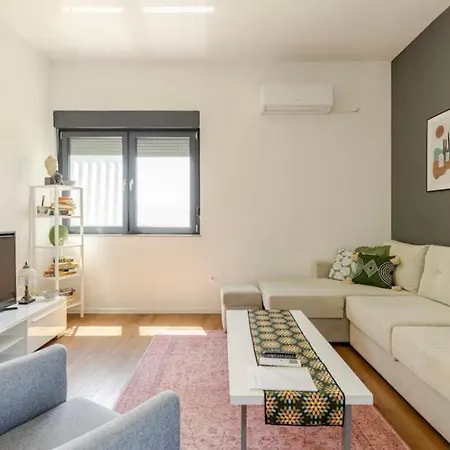 Herzegovina With Heated Pool , Modern Comfort In Herzegovina Vila Mostar